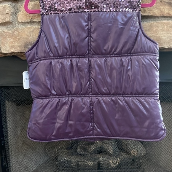 NWT JW purple sequin puffer vest with front zippered pockets. Size medium - Picture 9 of 15